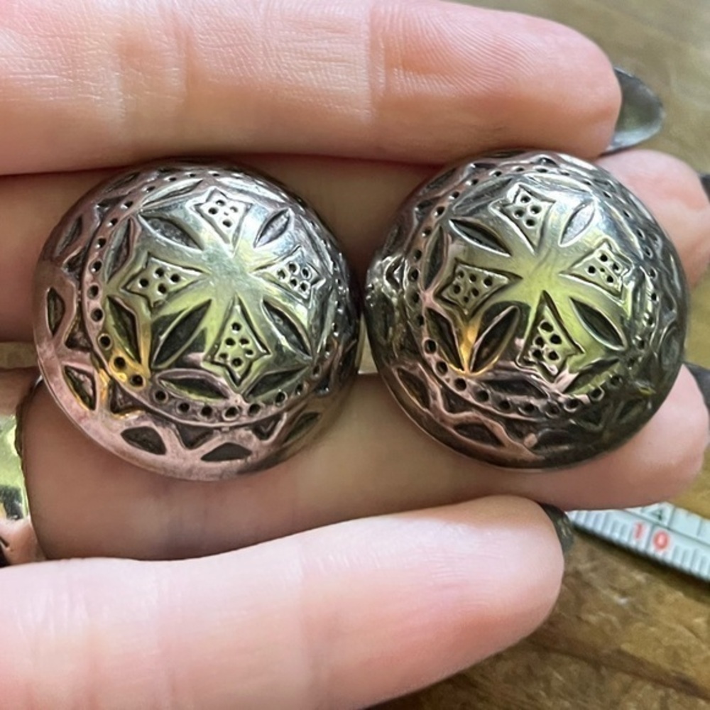 Vintage 80s Chunky Large Circular Silver Star Pattern Clip On Earrings